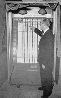 1950s-voting-machine-201210-small